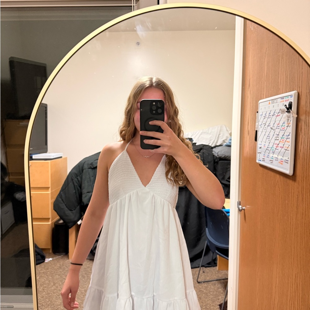 White Sleeveless Dress